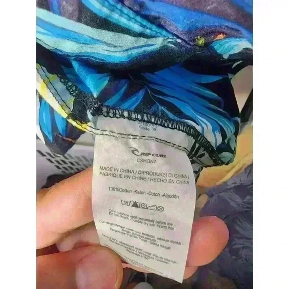 NWOT Rip Curl Button Down Hawaiian Floral Short Sleeve Shirt Size L‎ Vacation - Picture 4 of 4